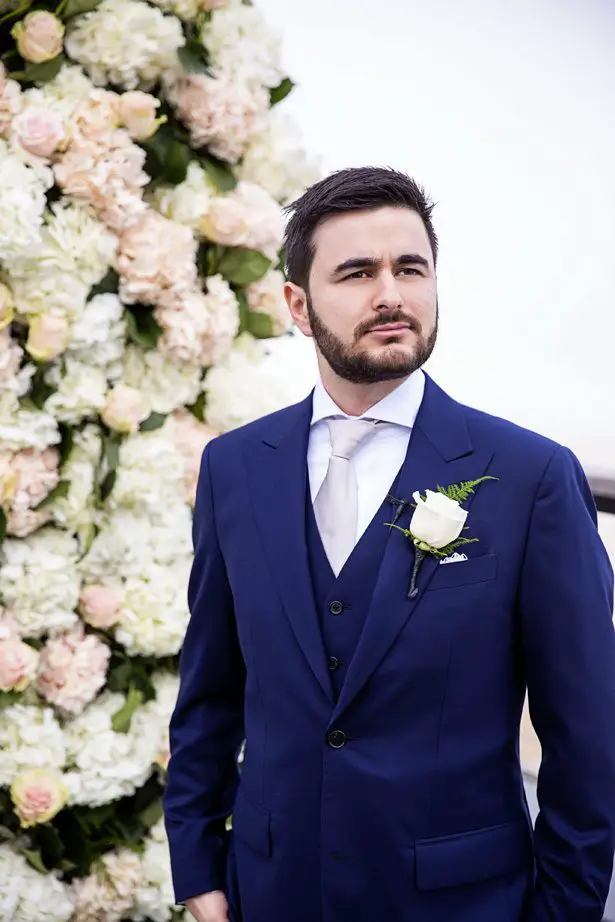 Groom blue suit - Photography: Adam Opris