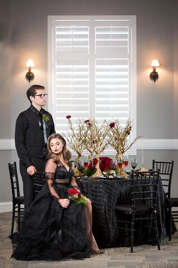 Gothic Romance - Halloween Wedding Inspiration - Daylin Lavoy Photogaphy