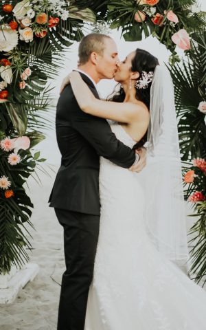 Beach Wedding Kiss - Amy Lynn Photography
