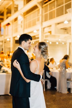 Romantic wedding photo - first dance - Justina Louise Photography