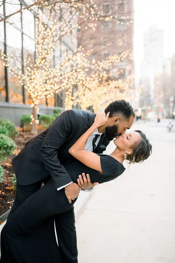 Holiday Engagement Photo Ideas - Lisa Hufford Photography 