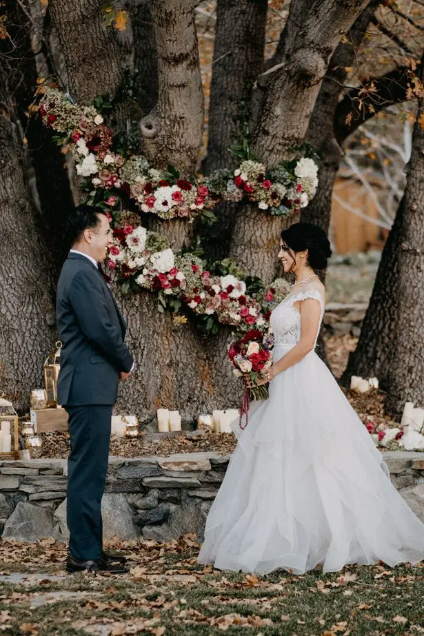 Modern Romance Meets Rustic Fall Vibes in this Fairytale Wedding Inspiration - Quattro Studios