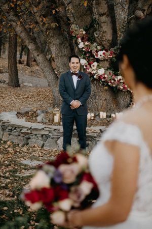 Grooms Gray Suit and Maroon Bowtie - The Blushing Details / Quattro Studios
