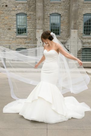 Mermaid strapless wedding dress with veil - Alice Hq Photography