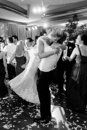 Romantic wedding photo first dance - Melissa Schollaert Photography