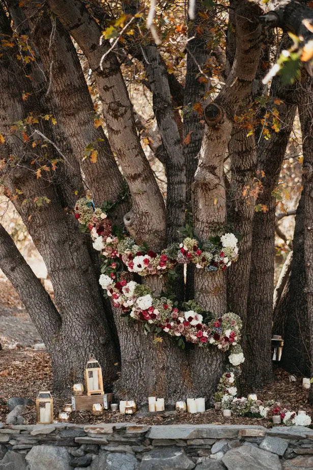 Rustic Wedding Flowers - The Blushing Details / Quattro Studios