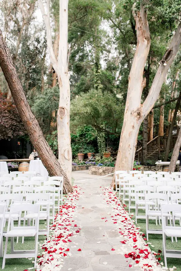outdoor wedding ceremony - XO and Fetti Photography