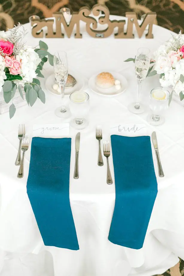 Sweetheart table - Photography: Lauren Westra