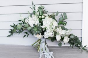 sophisticated wedding bouquet - Sarah Sunstrom Photography