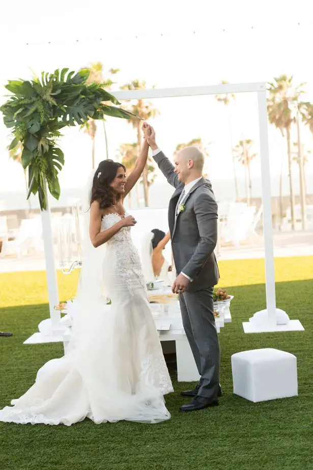 tropical wedding arch - Studio EMP