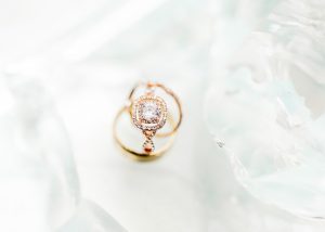 Gold and diamond wedding ring - Photography: Sarah Casile Weddings