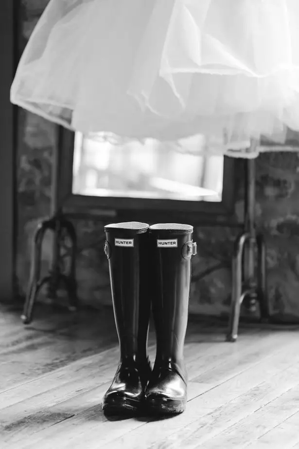 Rainy Day Wedding Moments - Lauren Kearns Photography