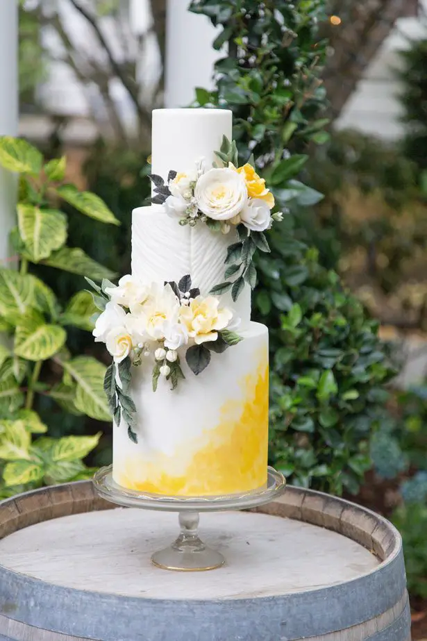 Llamas and Lemons for this Bright Vintage Wedding Inspiration