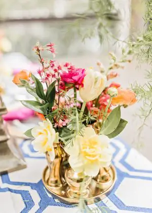 bright wedding flower centerpiece - Photography: Sarah Casile Weddings
