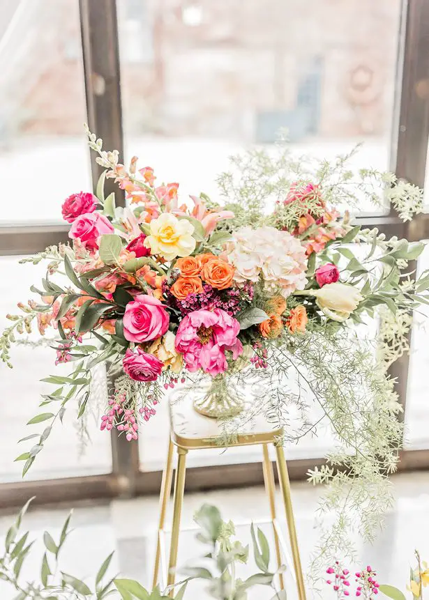 bright wedding flower centerpiece - Photography: Sarah Casile Weddings
