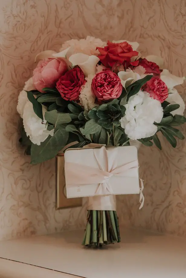 coral wedding bouquet - Kelli Wilke Photography