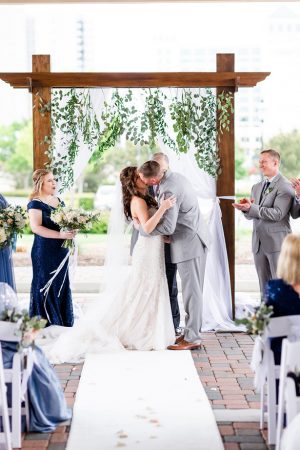 wedding kiss - Luke & Ashley Photography