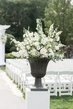 White wedding ceremony flowers - Lynne Reznick Photography