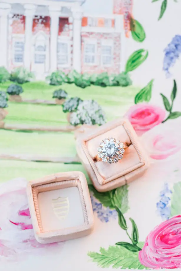 Floral Halo Diamond Ring - Photography: Michelle Lynn Weddings