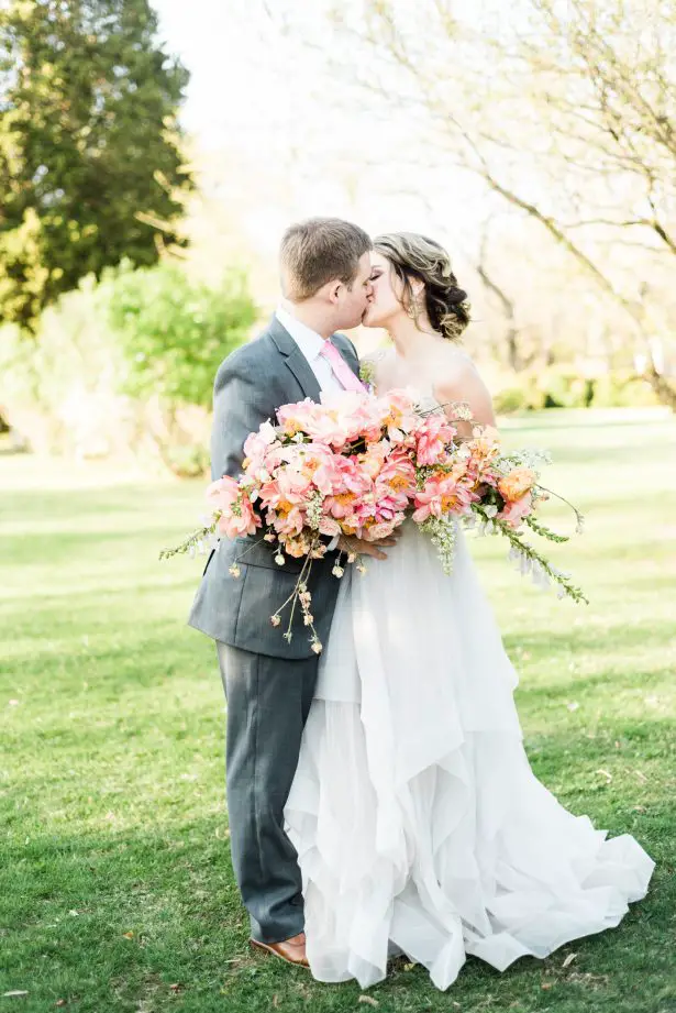 Bright and Colorful Wedding Inspiration - Photography: Michelle Lynn Weddings