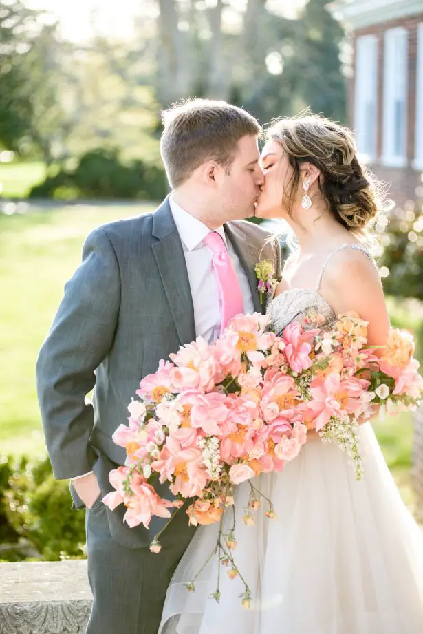 Romantic spring wedding photo- Photography: Michelle Lynn Weddings
