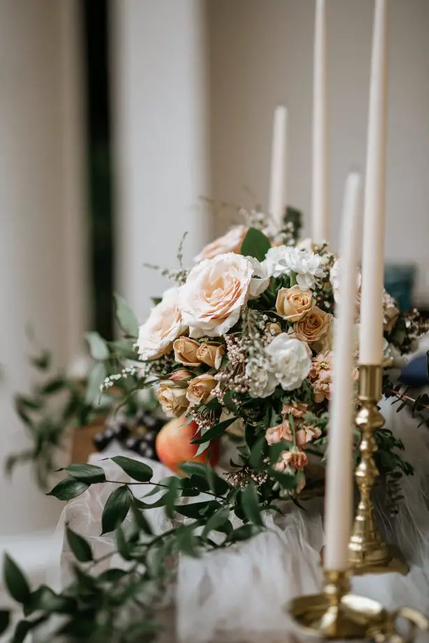 Low wedding centerpiece - Amanda Meg Photography