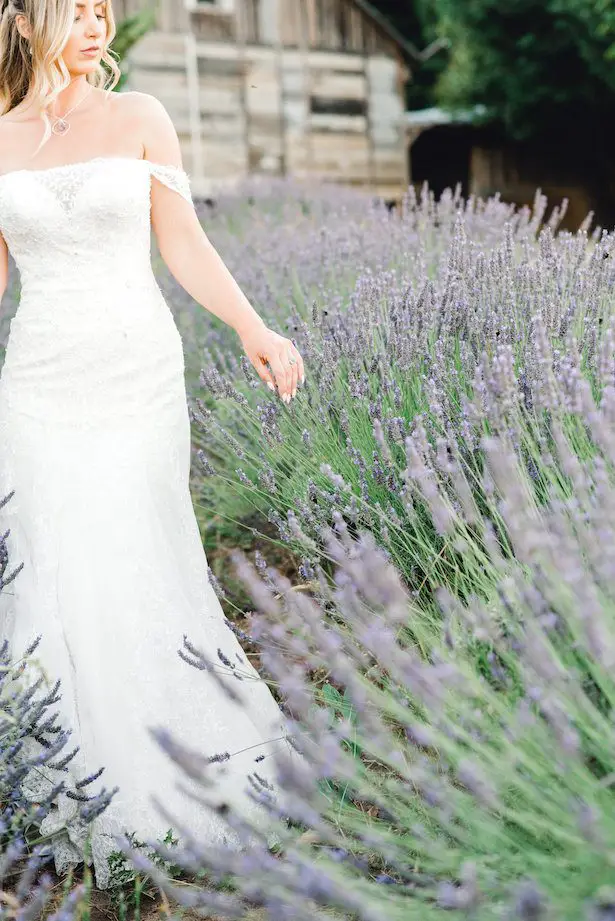 Lace mermaid off the shoulder wedding dress - Lauryn Kay Photography Lace mermaid off the shoulder wedding dress - Lauryn Kay Photography