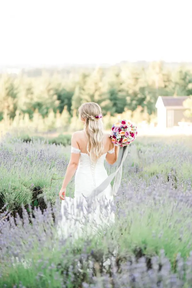 Romantic Wedding Inspiration in a Lavender Field - Lauryn Kay Photography Romantic Wedding Inspiration in a Lavender Field - Lauryn Kay Photography
