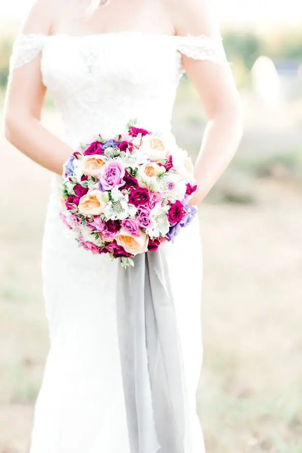Classic wedding bouquet with colorful flowers - Lauryn Kay Photography Classic wedding bouquet with colorful flowers - Lauryn Kay Photography