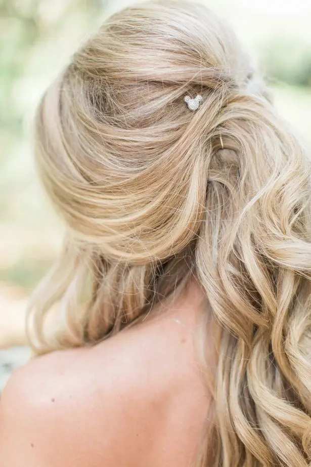 Loose curls bridal hair with Disney theme accessories - Photography: The Hendricks 