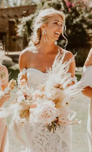 Fall Wedding Bouquet - 002. Amy Abbott Events - Gina + Ryan - Pina Cate
