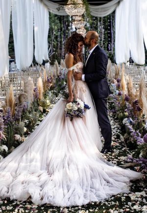 Pampas grass wedding ceremony decor - Photography: Lilly Red