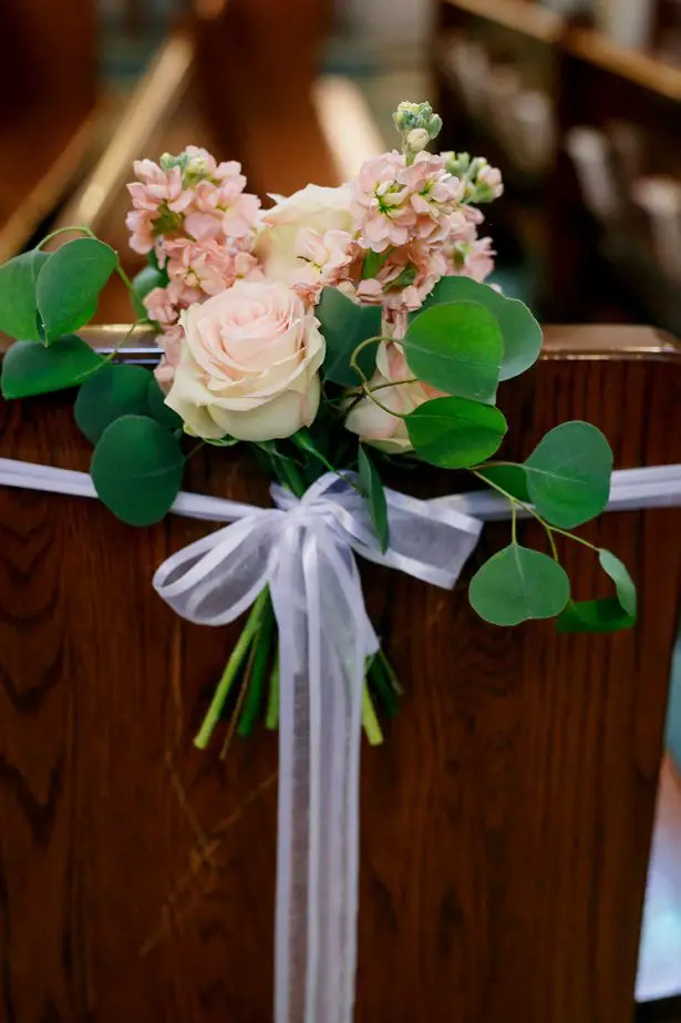 Wedding ceremony flowers - Jenny DeMarco Photography