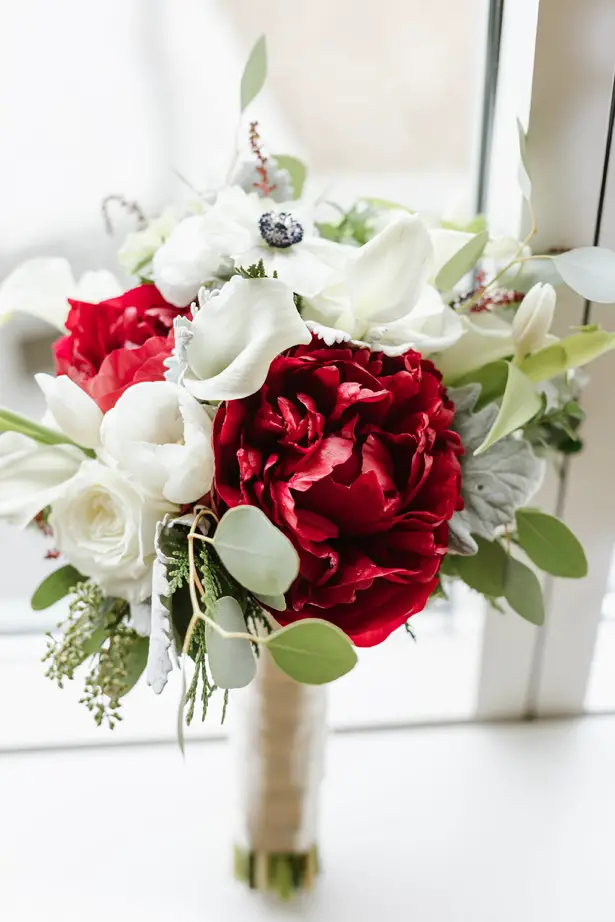 Winter Wedding bouquet with red and burgundy peony - Urban Row Photography