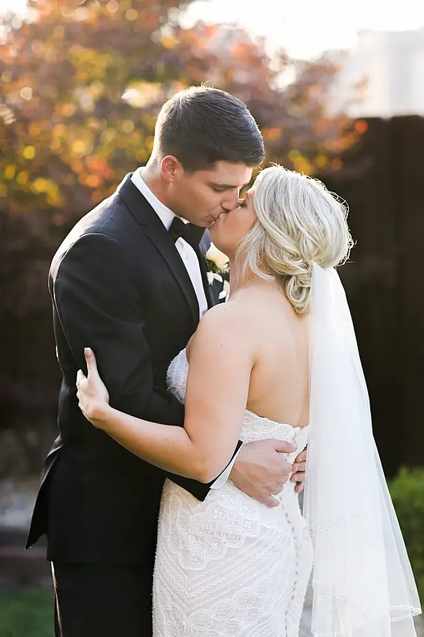 Romantic photo Luxe Modern Wedding - Soul Creations Photography
