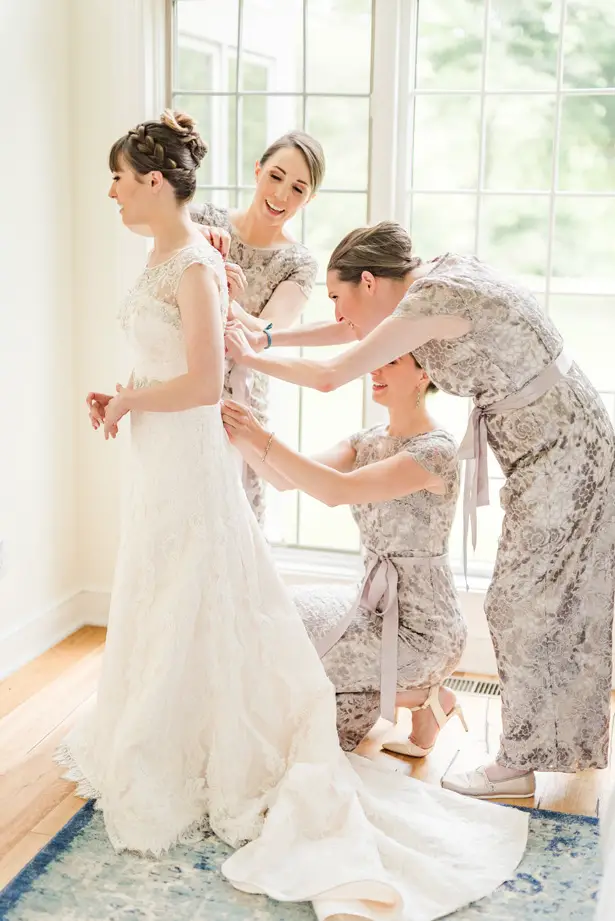 Bride Getting Ready for the wedding -Photo by Stephanie Kase Photography