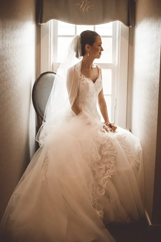 Elegant Fall Wedding bridal portrait with bride in veil and lace wedding dress - Aileen Elizabeth Photography