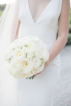 Natural and elegant all white wedding bouquet- Purewhite Photography