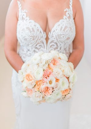 Blush and peach wedding bouquet inspiration - Photography: JBJ Pictures