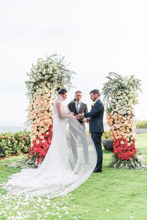 Romantic shot of bride and groom during cabo wedding ceremony - Photography: JBJ Pictures