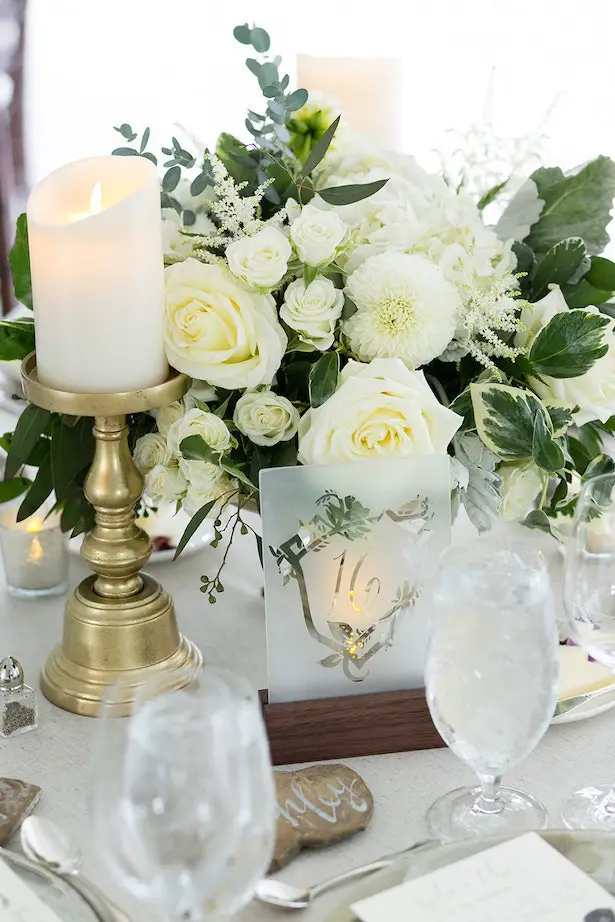 Timeless elegant wedding decor - Photography: Emilia Jane