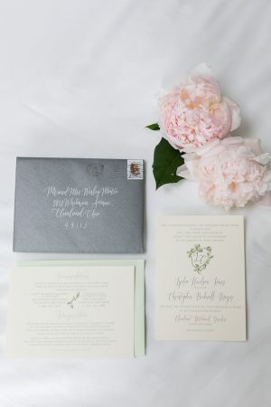 Timeless wedding invitations - Photography: Emilia Jane