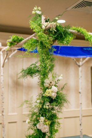 Wedding chuppa decorated with greenery - ARTE DE VIE Photography