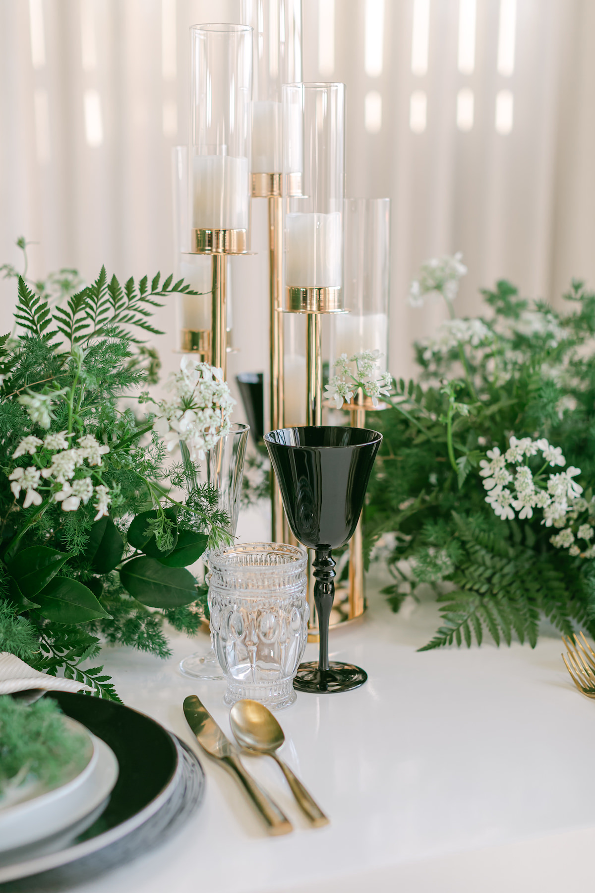Contemporary black and white wedding table decor - Lily Tapia Photography