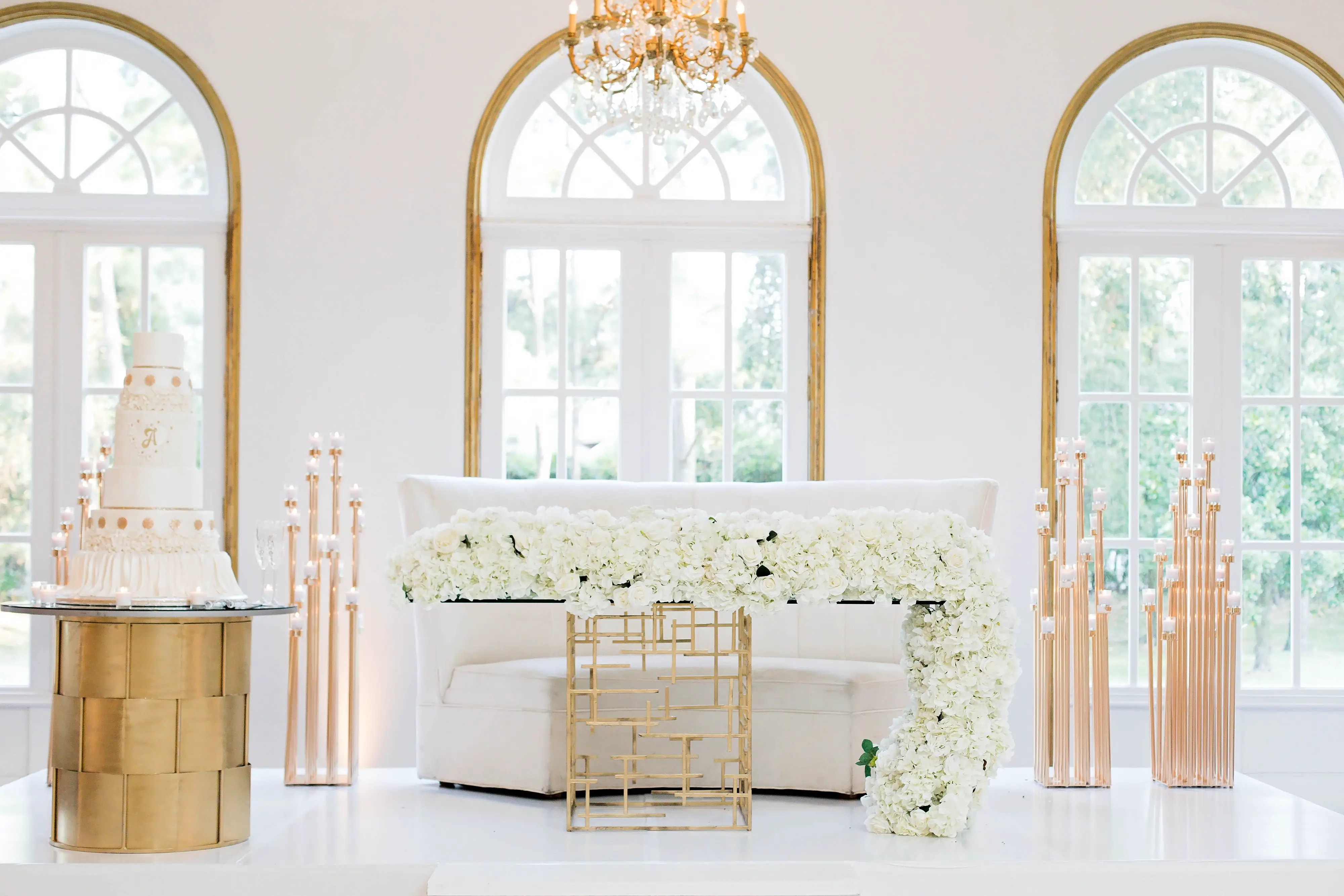 White and gold glamorous sweetheart table for ballroom wedding - Photography: Pharris Photos