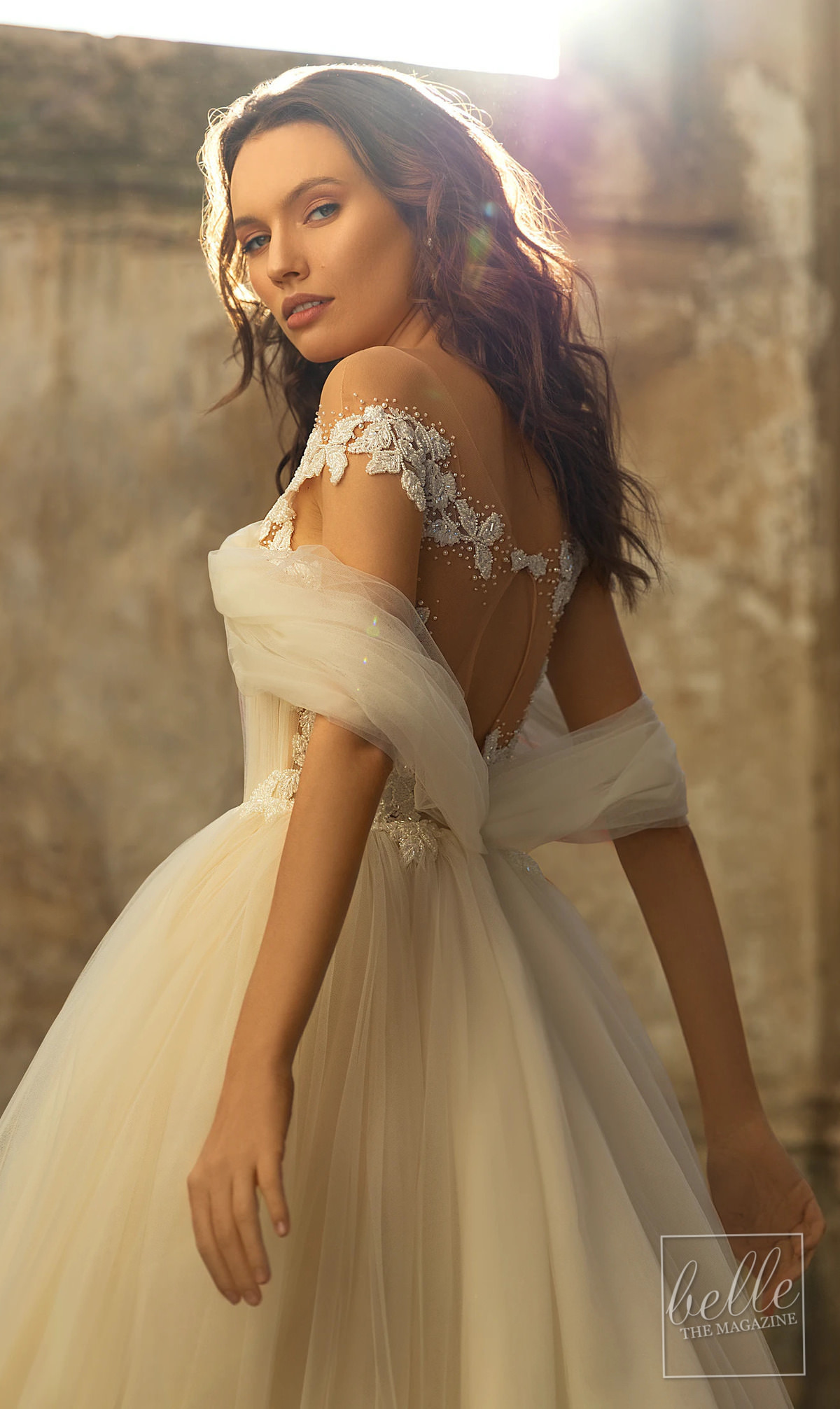 Wedding dress trends 2021 - Minimalist gown - EVA LENDEL Emily