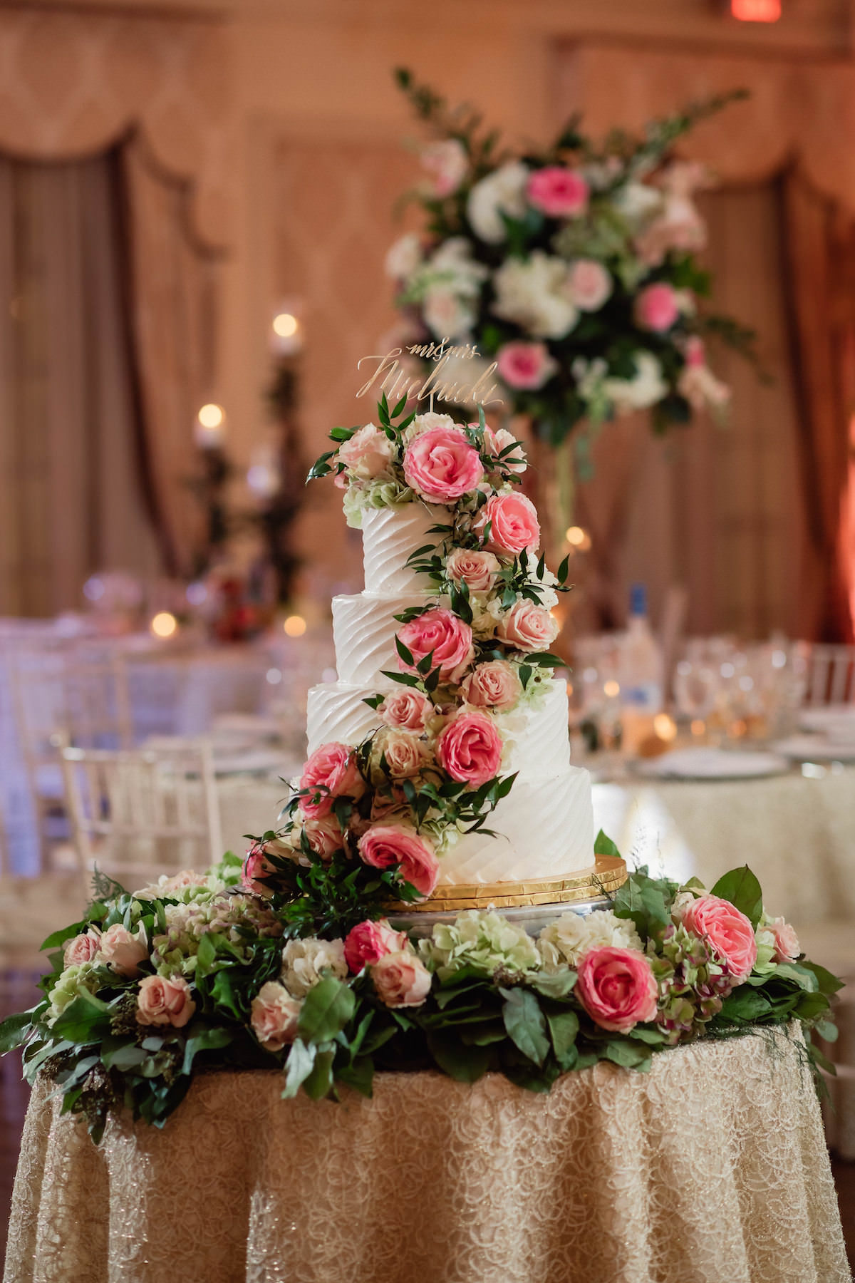 Glamorous floral wedding cake - Photography: Charming Images