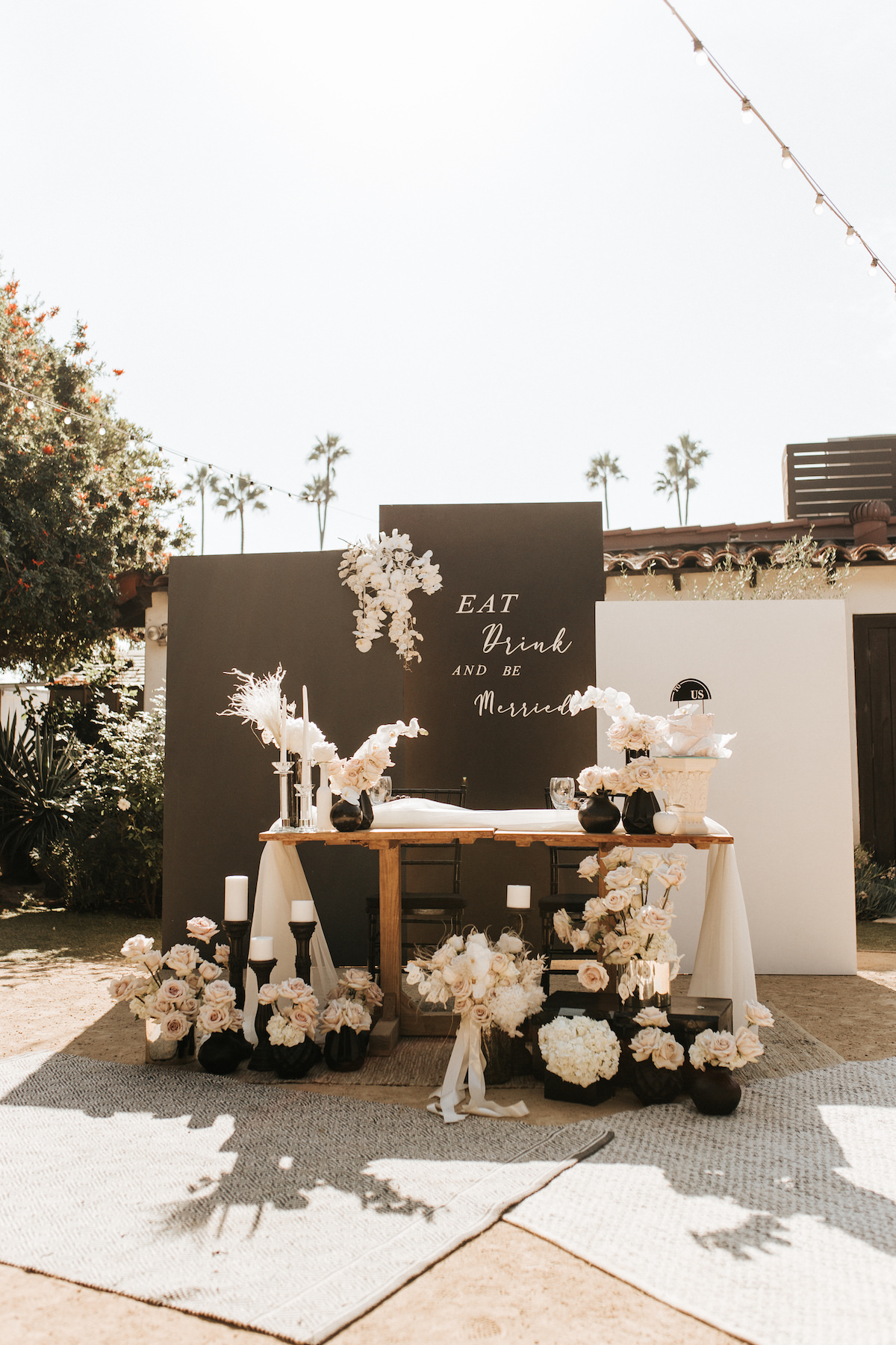Modern black an white wedding reception decor - Sydney Bliss Photography