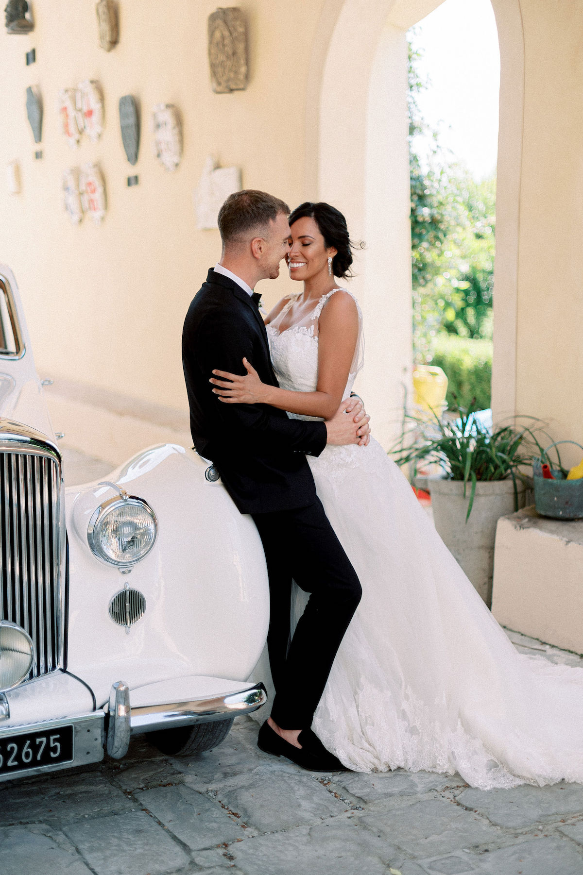 Elegant Wedding Theme Ideas - Linda Nari Photography