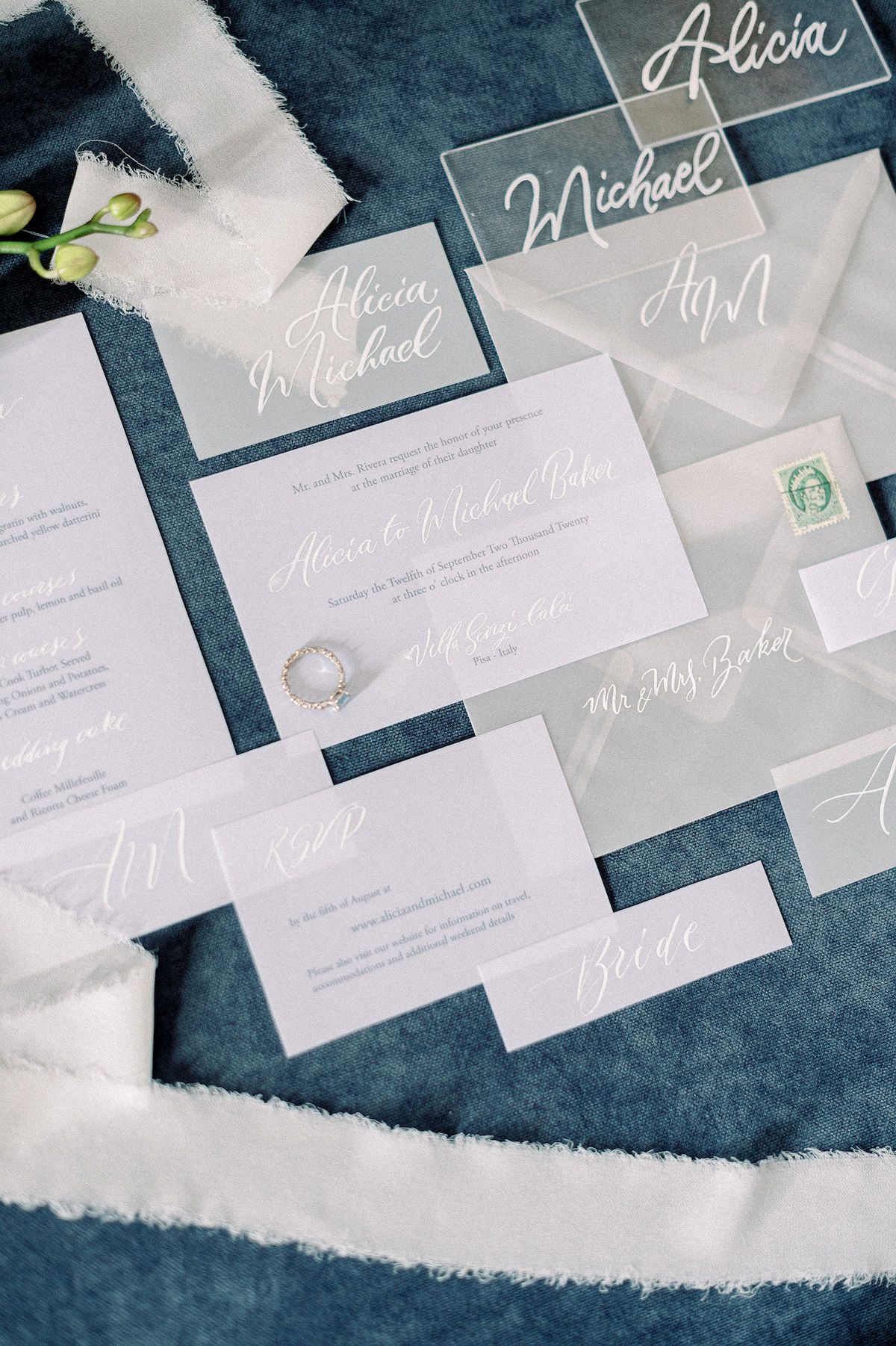 Modern wedding invitations - Linda Nari Photography